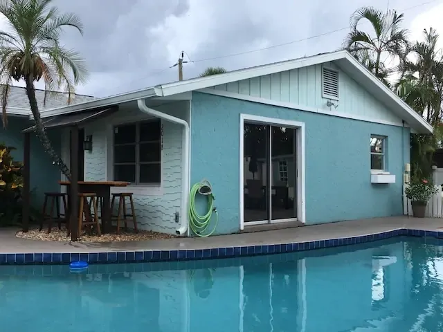 Blue Bungalow B
