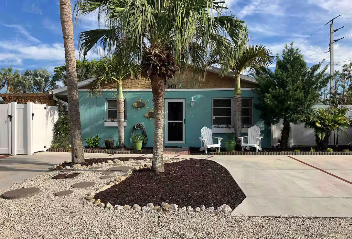 Blue Bungalow A
